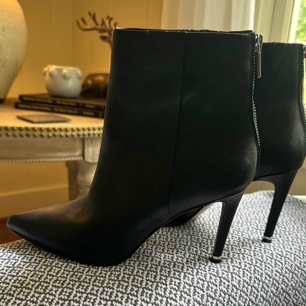 Kenneth Cole New York Black Heeled Boots